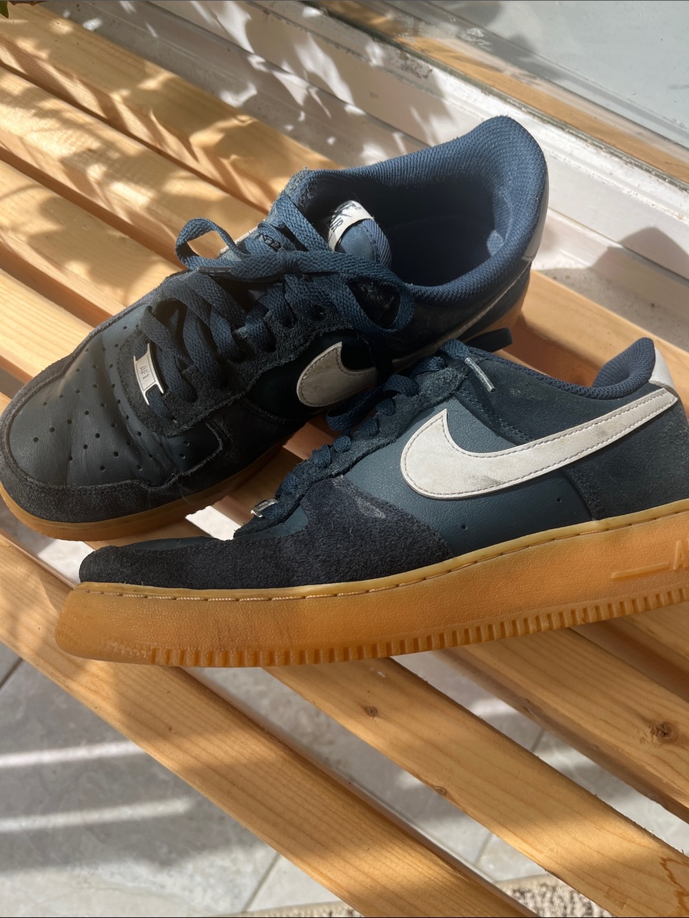 Men’s AF1 Nike Navy & White Sneakers with Gum Sole